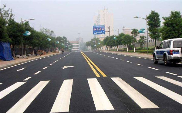 安宁标线涂料在安宁环氧地坪项目中的选择与应用