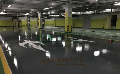 ‌旧地面翻新方案：安宁环氧地坪涂层覆盖混凝土裂缝修复技术